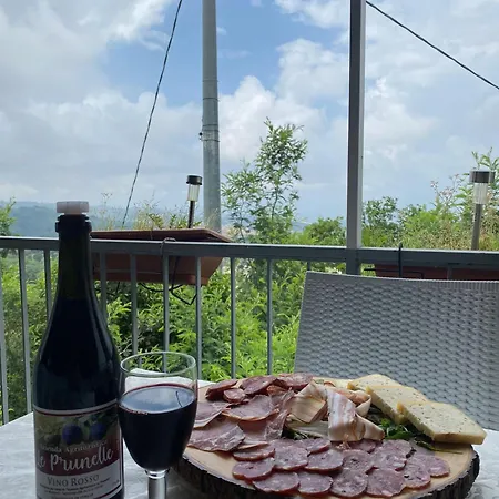 Farm stay Azienda Agrituristica Le Prunelle